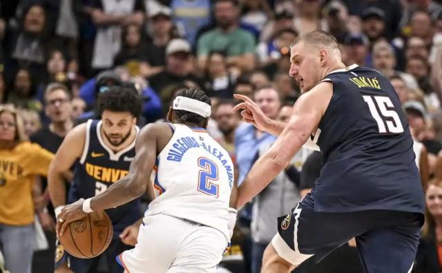 约基奇1V5失败！雷霆末节逆转掘金赢得天王山之战