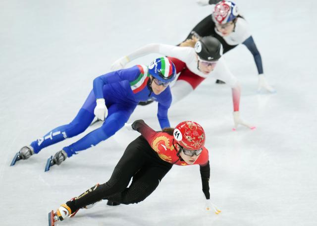 乐鱼中国体育-冬奥7日看点：花滑产生第一金 三小项国手冲击奖牌