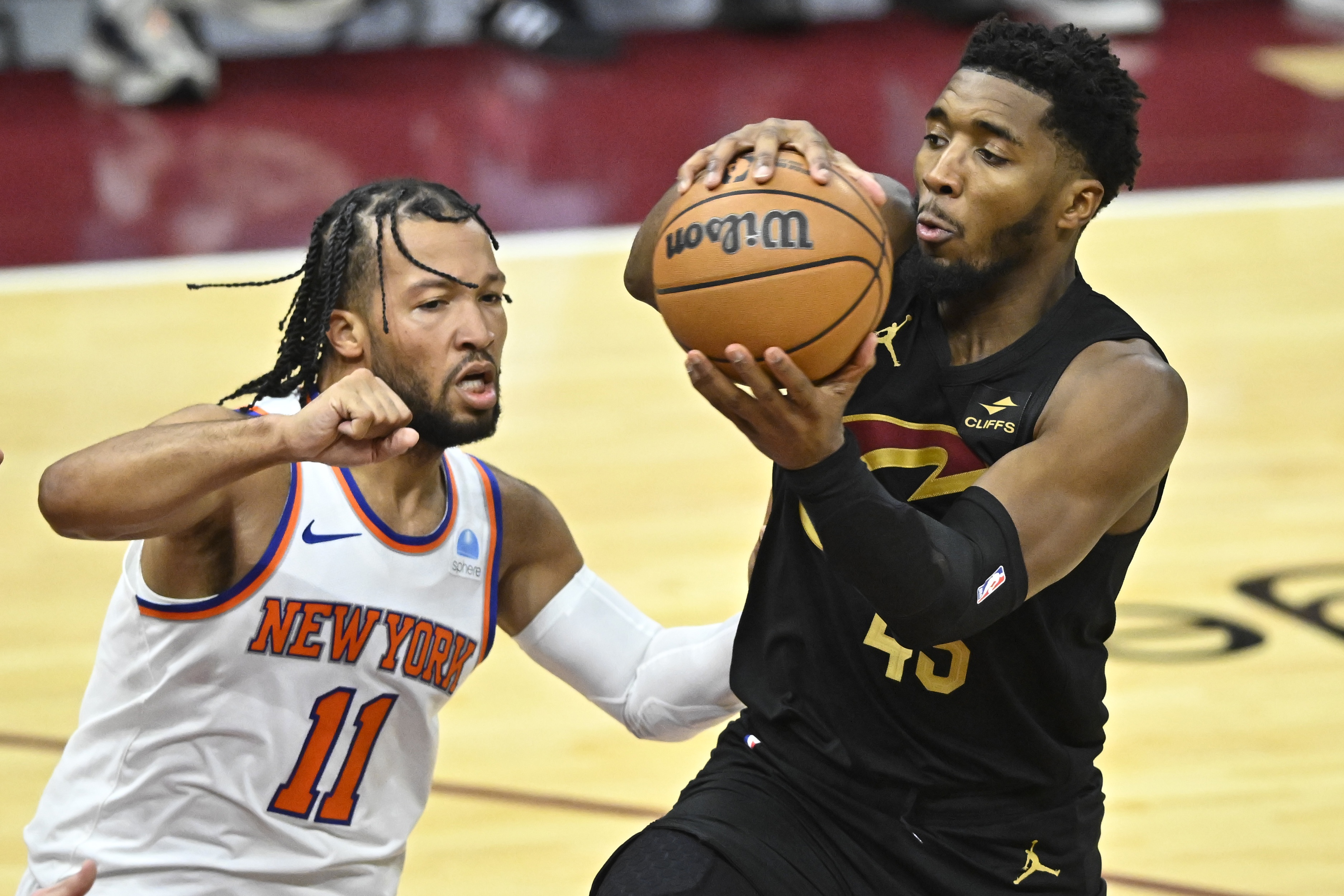 乐鱼体育-越发激烈~东部第3尼克斯输给雷霆 没比赛的骑士将胜场差缩小到1个